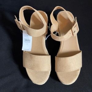 NWT LOFT Wedge Espadrille Sandals Tan Size 8